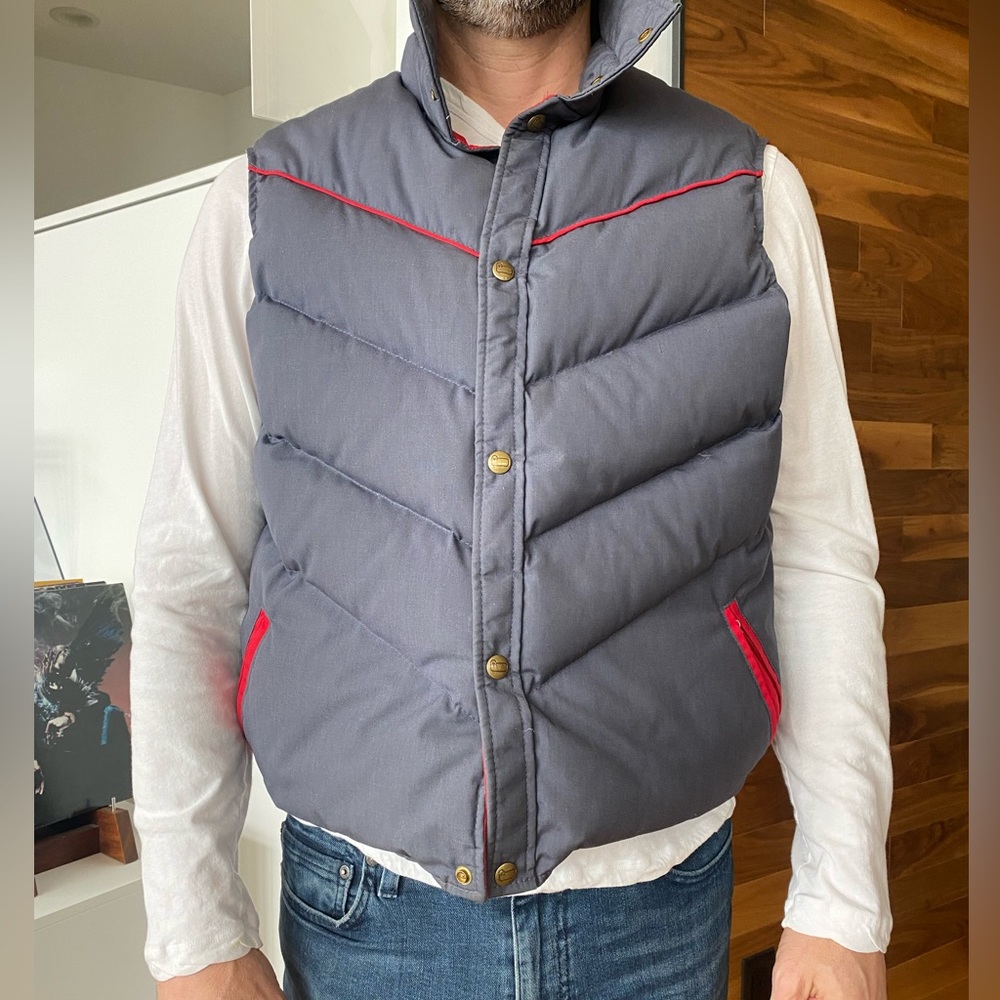 Men's Vintage Woolrich Down Vest.  Awesome condition & all the feels!
